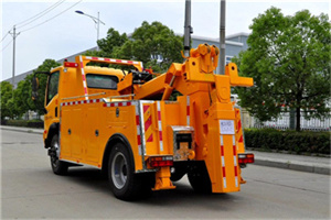 托克逊高速路拖车费