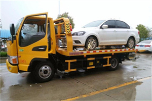 托克逊附近拖车救援24小时服务热线